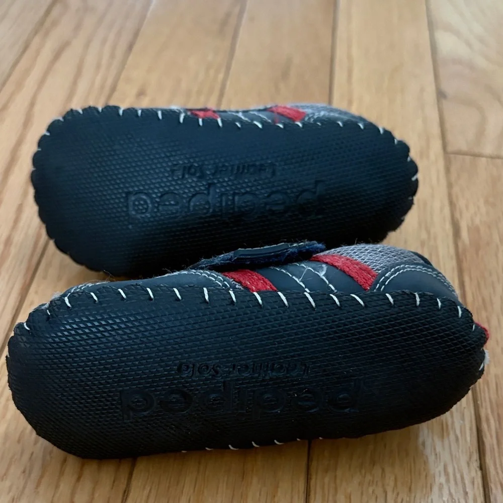 pediped Gray and Red Toddler Hook-and-Loop Sneakers